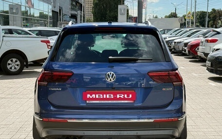 Volkswagen Tiguan II, 2018 год, 1 899 000 рублей, 5 фотография
