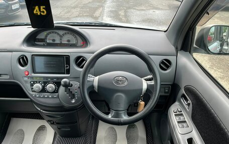 Toyota Sienta I, 2013 год, 999 000 рублей, 20 фотография