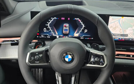 BMW 5 серия, 2025 год, 5 540 000 рублей, 14 фотография