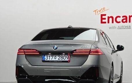 BMW 5 серия, 2025 год, 5 540 000 рублей, 4 фотография