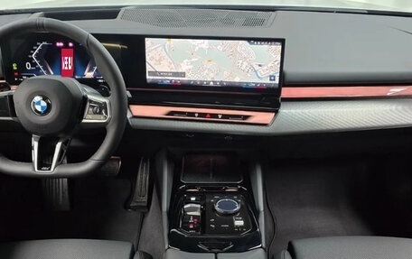 BMW 5 серия, 2025 год, 5 540 000 рублей, 7 фотография
