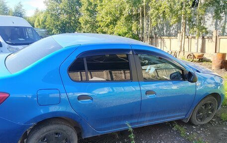 Renault Logan II, 2015 год, 290 000 рублей, 4 фотография