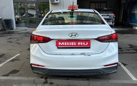 Hyundai Solaris II рестайлинг, 2018 год, 590 000 рублей, 4 фотография