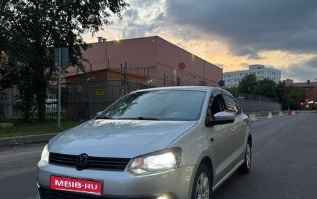 Volkswagen Polo VI (EU Market), 2015 год, 1 050 000 рублей, 1 фотография