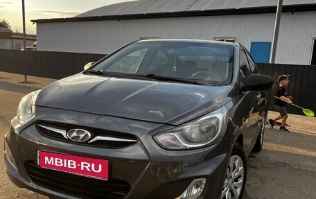 Hyundai Solaris II рестайлинг, 2014 год, 550 000 рублей, 1 фотография