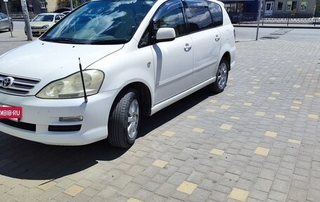 Toyota Ipsum II, 2004 год, 1 050 000 рублей, 10 фотография