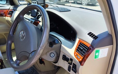 Toyota Ipsum II, 2004 год, 1 050 000 рублей, 24 фотография