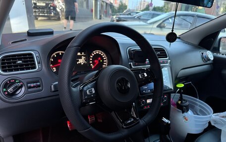 Volkswagen Polo VI (EU Market), 2015 год, 1 050 000 рублей, 10 фотография