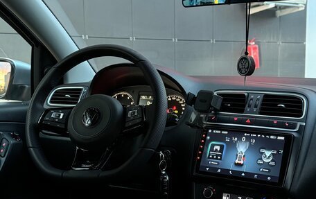 Volkswagen Polo VI (EU Market), 2015 год, 1 050 000 рублей, 11 фотография