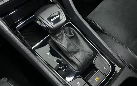 Skoda Karoq I, 2021 год, 2 300 000 рублей, 21 фотография