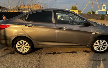 Hyundai Solaris II рестайлинг, 2014 год, 550 000 рублей, 3 фотография
