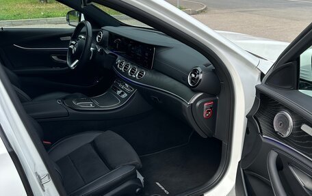 Mercedes-Benz E-Класс, 2022 год, 5 181 000 рублей, 6 фотография