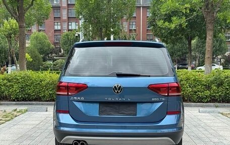 Volkswagen Touran III, 2022 год, 1 870 000 рублей, 7 фотография