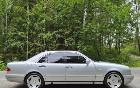 Mercedes-Benz E-Класс, 1997 год, 950 000 рублей, 4 фотография