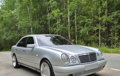 Mercedes-Benz E-Класс, 1997 год, 950 000 рублей, 3 фотография