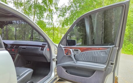 Mercedes-Benz E-Класс, 1997 год, 950 000 рублей, 16 фотография