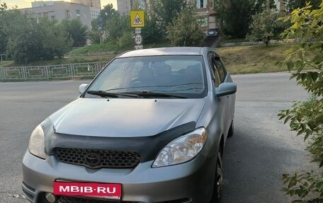 Toyota Matrix, 2003 год, 550 000 рублей, 2 фотография