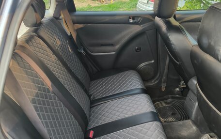 Toyota Matrix, 2003 год, 550 000 рублей, 9 фотография