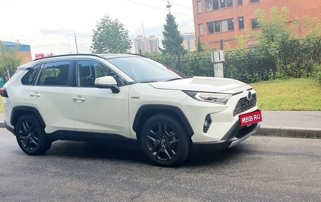 Toyota RAV4, 2020 год, 4 500 000 рублей, 2 фотография