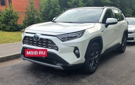 Toyota RAV4, 2020 год, 4 500 000 рублей, 5 фотография