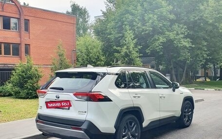 Toyota RAV4, 2020 год, 4 500 000 рублей, 3 фотография