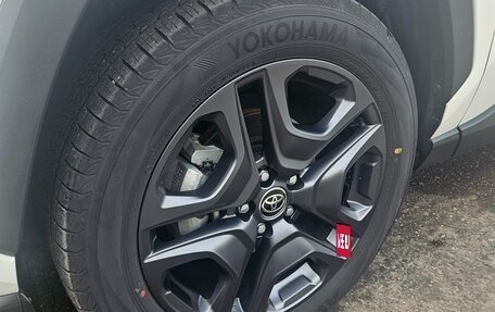 Toyota RAV4, 2020 год, 4 500 000 рублей, 14 фотография
