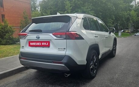 Toyota RAV4, 2020 год, 4 500 000 рублей, 13 фотография