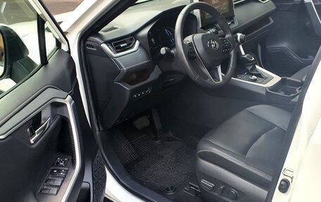 Toyota RAV4, 2020 год, 4 500 000 рублей, 33 фотография