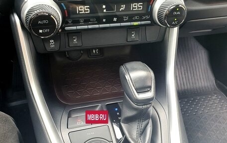 Toyota RAV4, 2020 год, 4 500 000 рублей, 26 фотография
