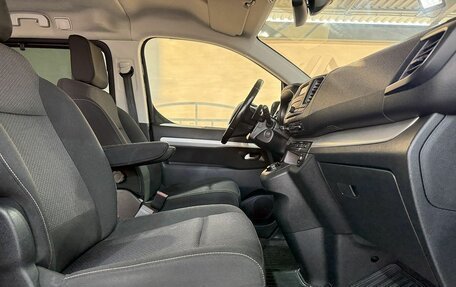 Peugeot Traveller I, 2018 год, 2 549 000 рублей, 11 фотография