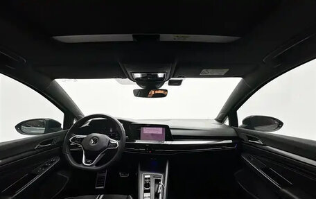 Volkswagen Golf VIII, 2022 год, 2 050 000 рублей, 10 фотография