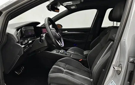Volkswagen Golf VIII, 2022 год, 2 050 000 рублей, 18 фотография