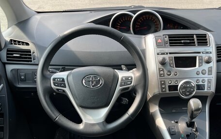 Toyota Verso I, 2011 год, 1 050 000 рублей, 7 фотография