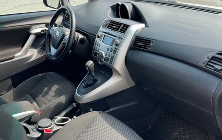 Toyota Verso I, 2011 год, 1 050 000 рублей, 12 фотография