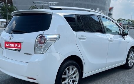 Toyota Verso I, 2011 год, 1 050 000 рублей, 4 фотография