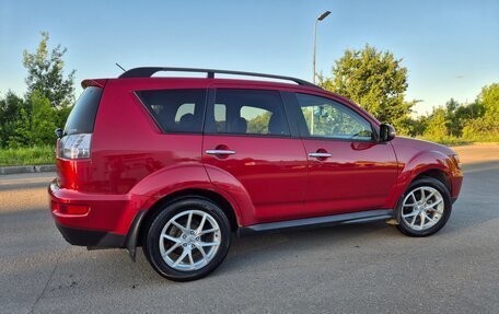 Mitsubishi Outlander III рестайлинг 3, 2012 год, 1 050 000 рублей, 2 фотография