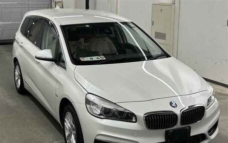 BMW 2 серия Grand Tourer F46 рестайлинг, 2017 год, 930 000 рублей, 1 фотография
