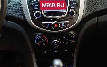 Hyundai Solaris II рестайлинг, 2011 год, 490 000 рублей, 9 фотография