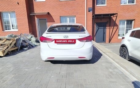 Hyundai Elantra V, 2013 год, 850 000 рублей, 10 фотография
