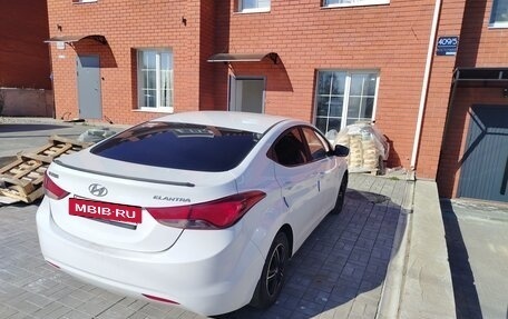 Hyundai Elantra V, 2013 год, 850 000 рублей, 13 фотография