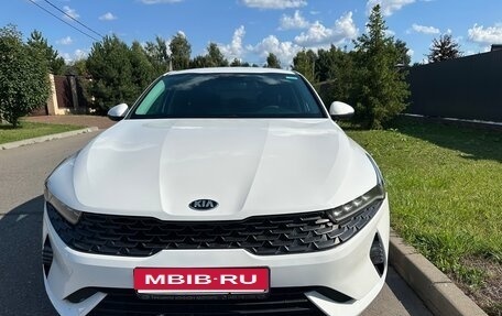 KIA K5, 2021 год, 1 750 000 рублей, 2 фотография