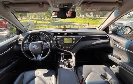 Toyota Camry, 2020 год, 2 990 000 рублей, 8 фотография