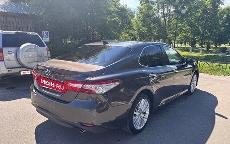 Toyota Camry, 2020 год, 2 990 000 рублей, 4 фотография