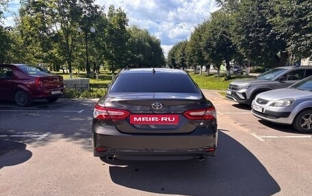 Toyota Camry, 2020 год, 2 990 000 рублей, 5 фотография
