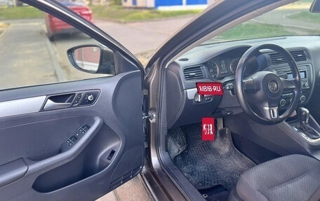 Volkswagen Jetta VI, 2012 год, 900 000 рублей, 9 фотография