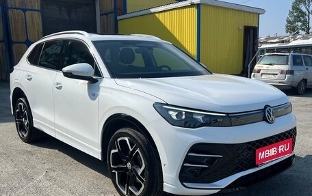 Volkswagen Tiguan, 2024 год, 4 490 000 рублей, 2 фотография