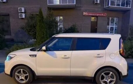 KIA Soul II рестайлинг, 2014 год, 900 000 рублей, 3 фотография