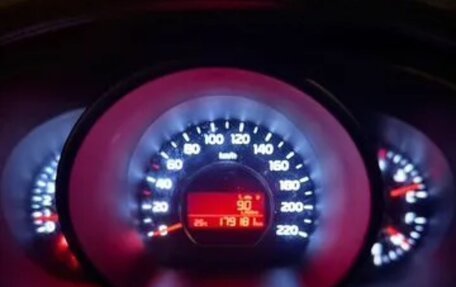 KIA Soul II рестайлинг, 2014 год, 900 000 рублей, 8 фотография