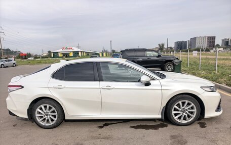 Toyota Camry, 2021 год, 2 385 000 рублей, 3 фотография