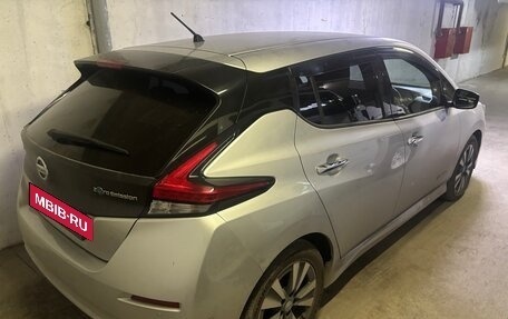 Nissan Leaf II, 2019 год, 2 420 000 рублей, 3 фотография